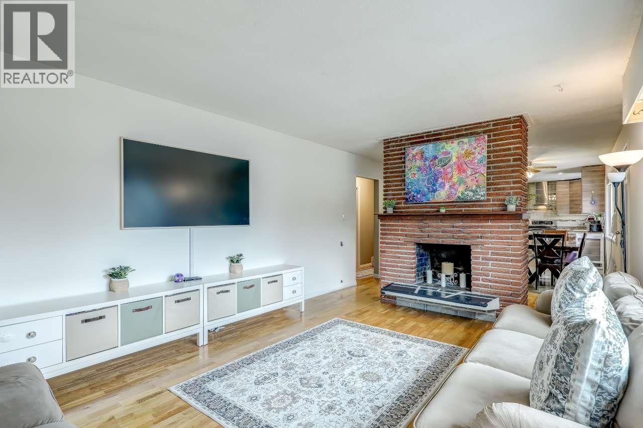 12547 Blackstock Street Property Photo 7
