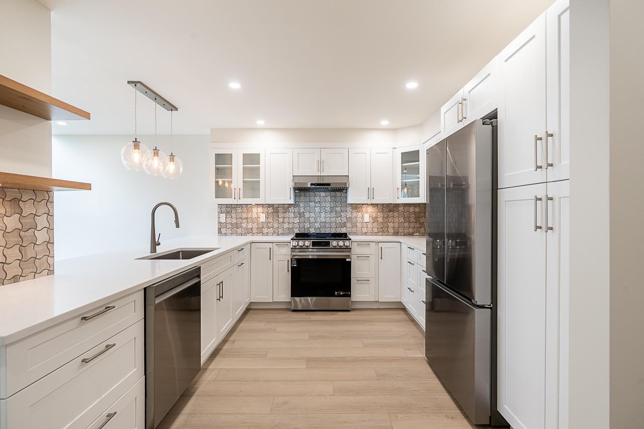 1304 21937 48 Avenue Property Photo 4