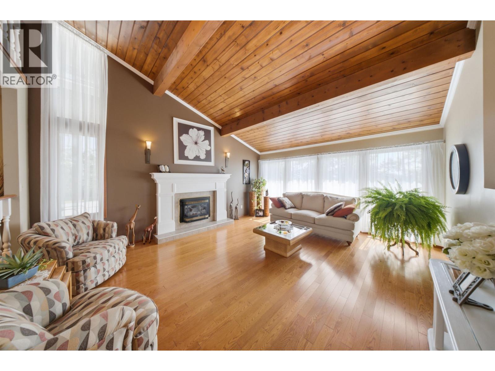 13056 Tamarack Avenue Property Photo 9