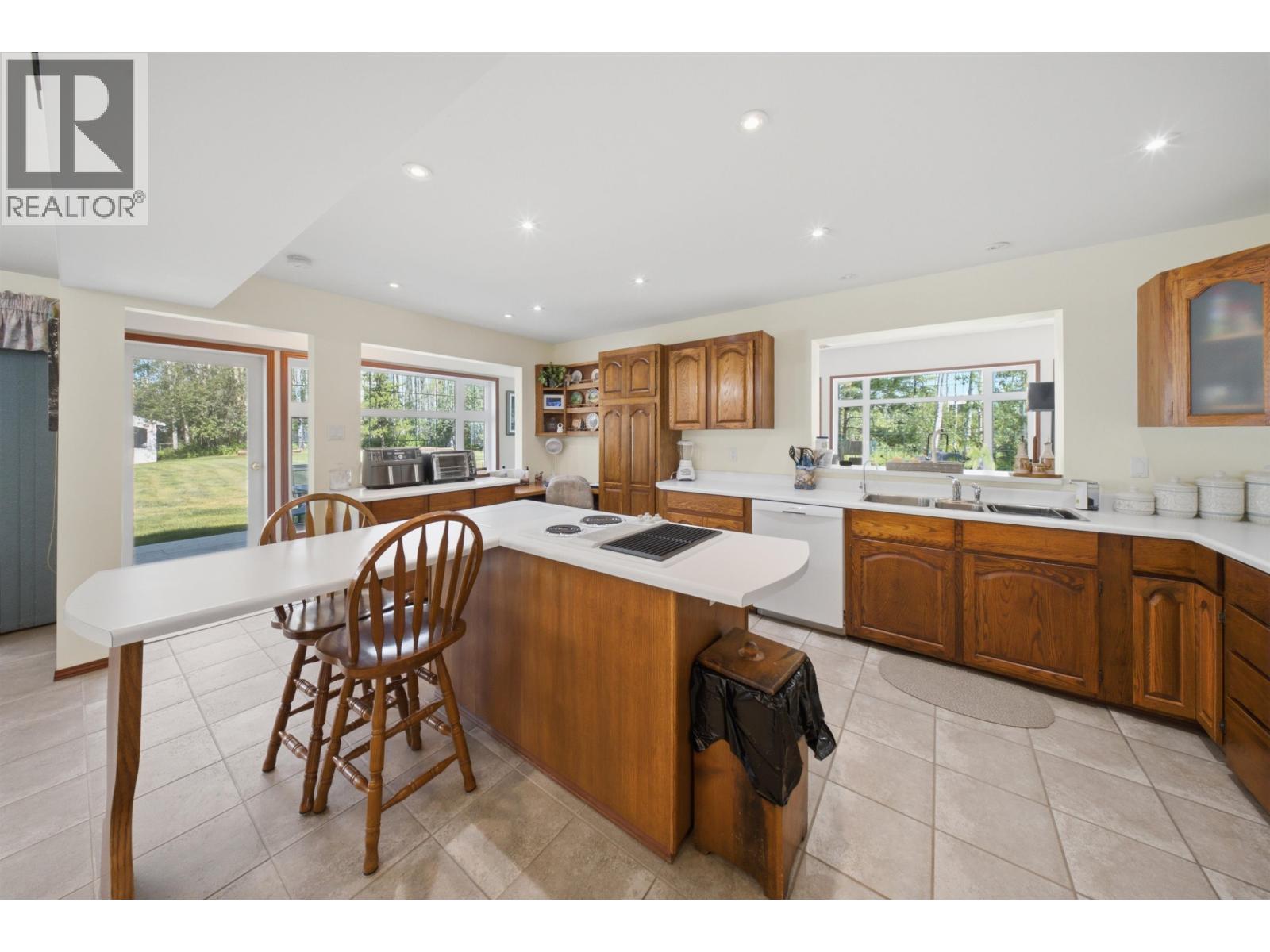 13056 Tamarack Avenue Property Photo 16