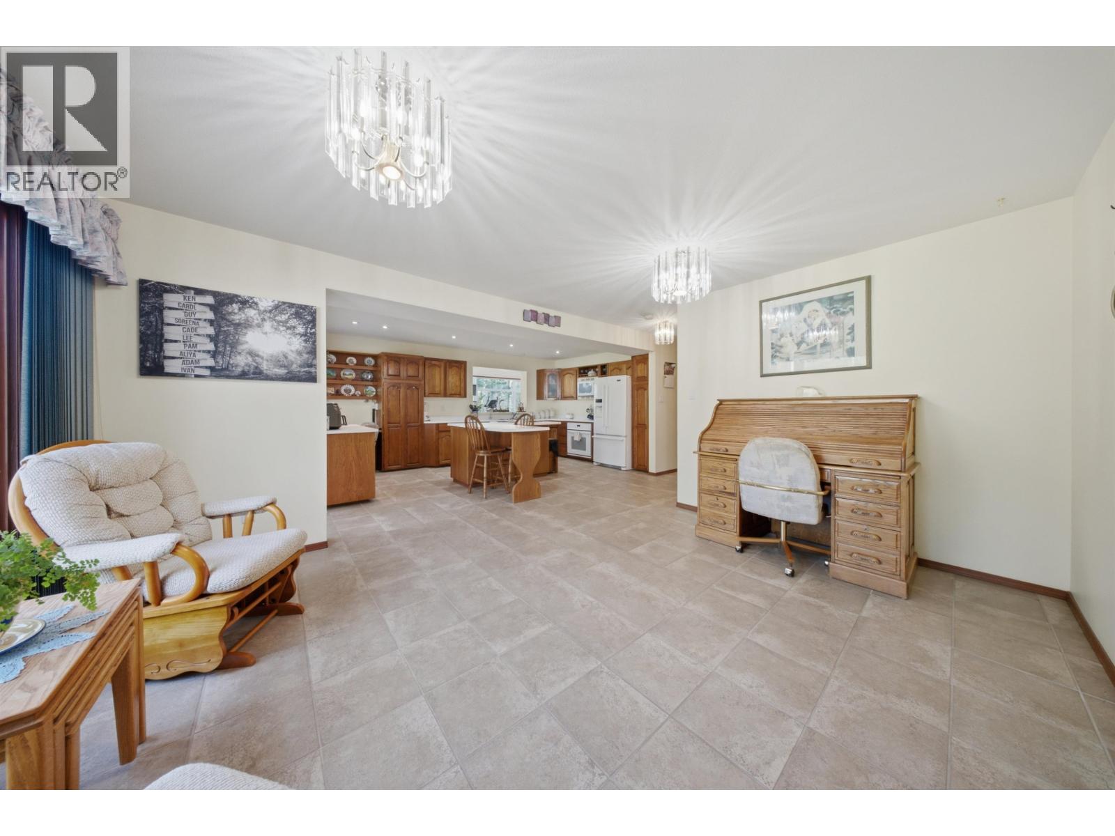 13056 Tamarack Avenue Property Photo 18