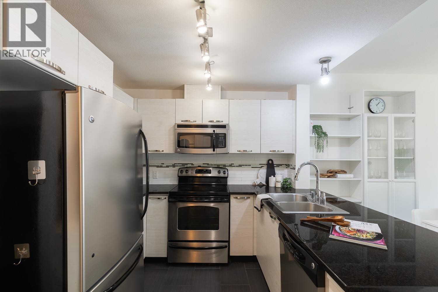 314 7418 Byrnepark Walk Property Photo 3