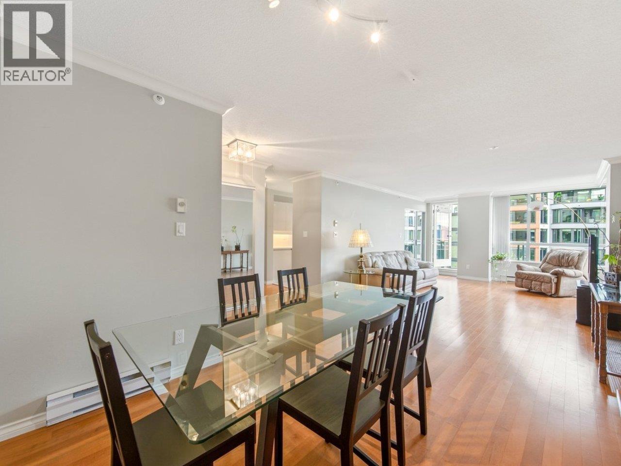 701 2288 Pine Street Property Photo 6