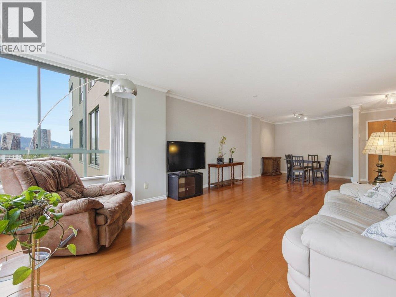 701 2288 Pine Street Property Photo 8