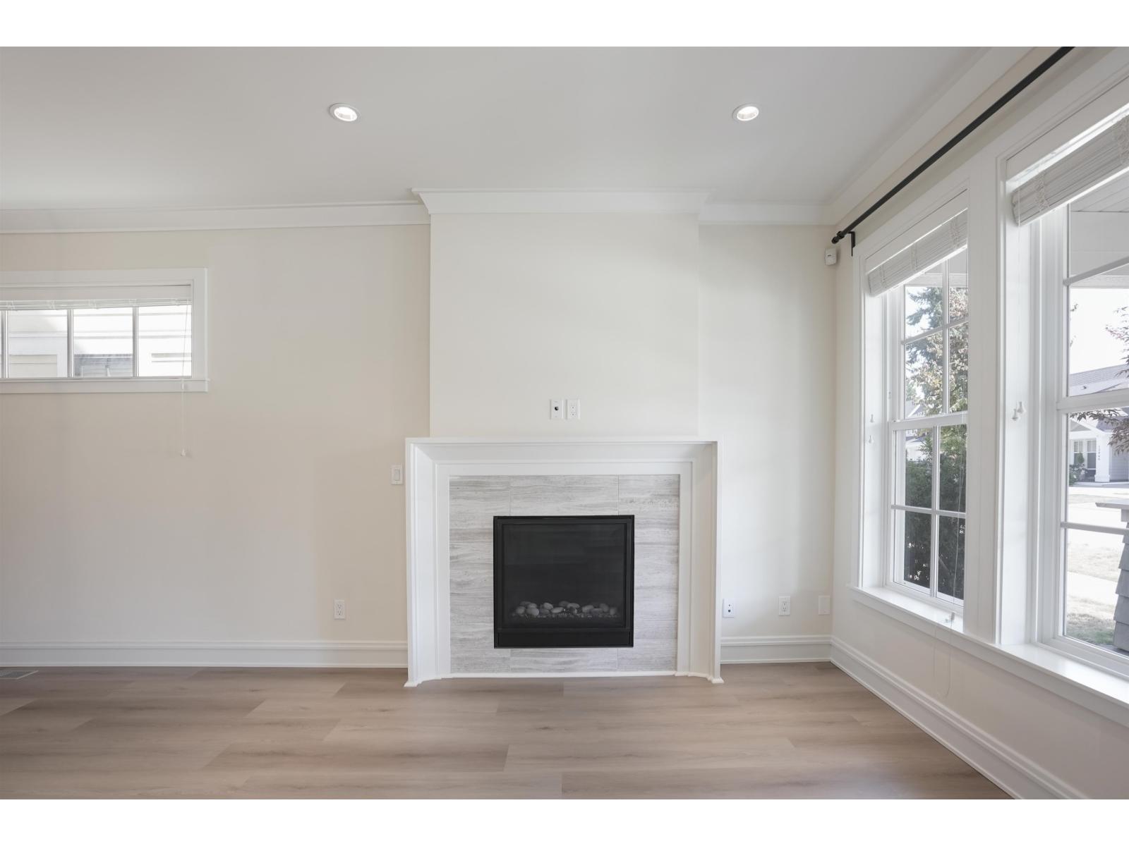 12951 15a Avenue Property Photo 12