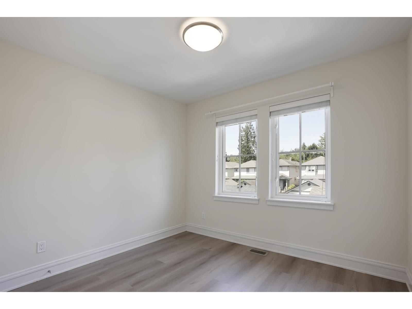 12951 15a Avenue Property Photo 24