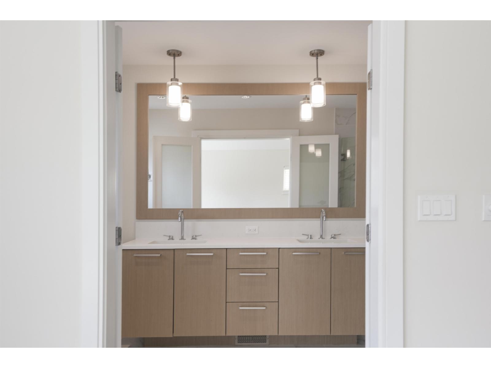 12951 15a Avenue Property Photo 30