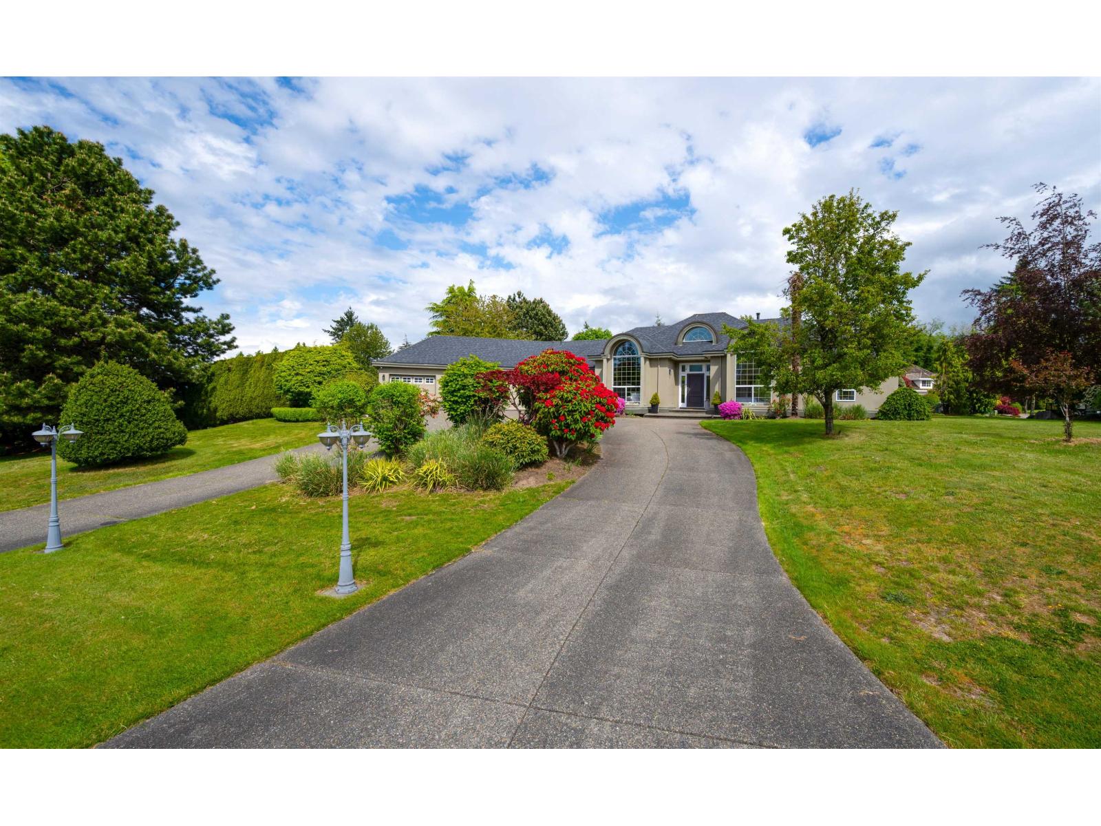 2750 165 Street Property Photo 2