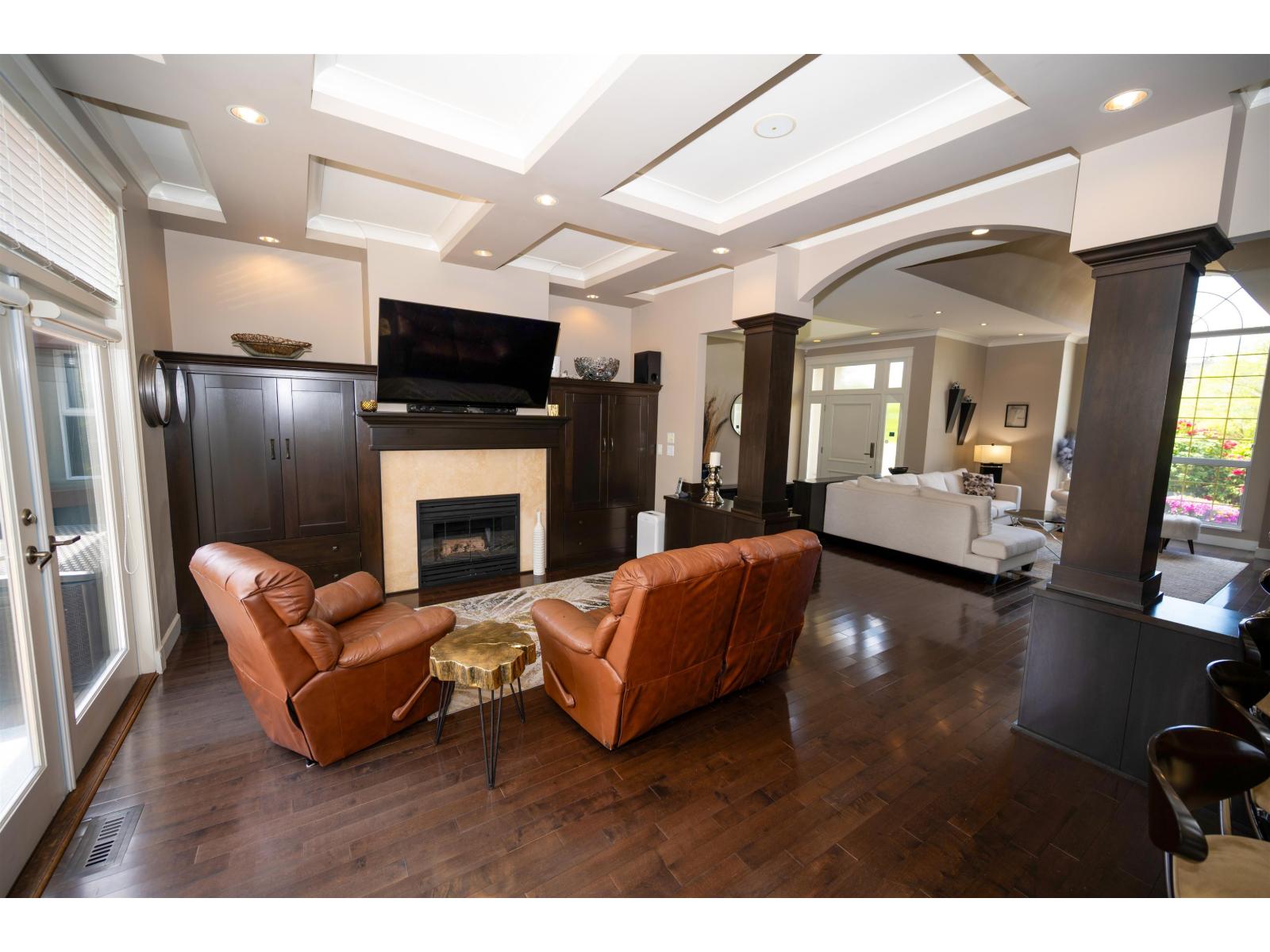 2750 165 Street Property Photo 11
