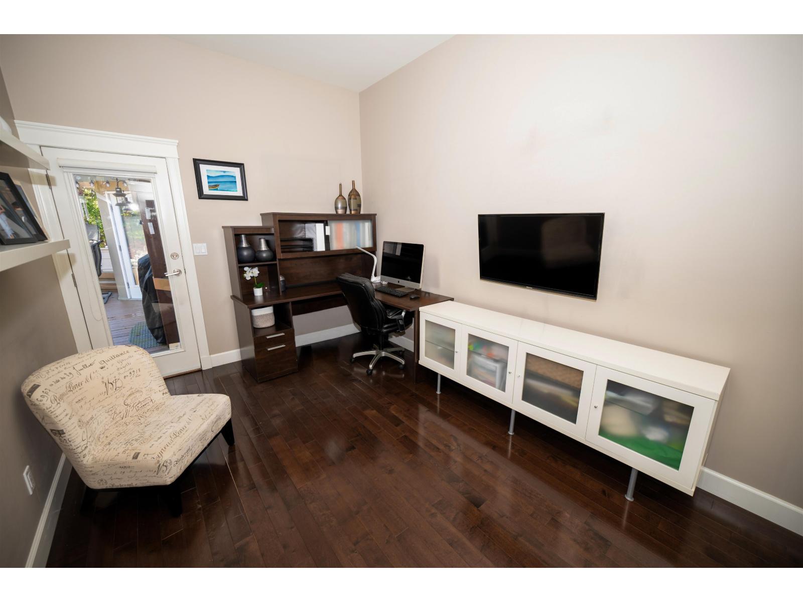 2750 165 Street Property Photo 22