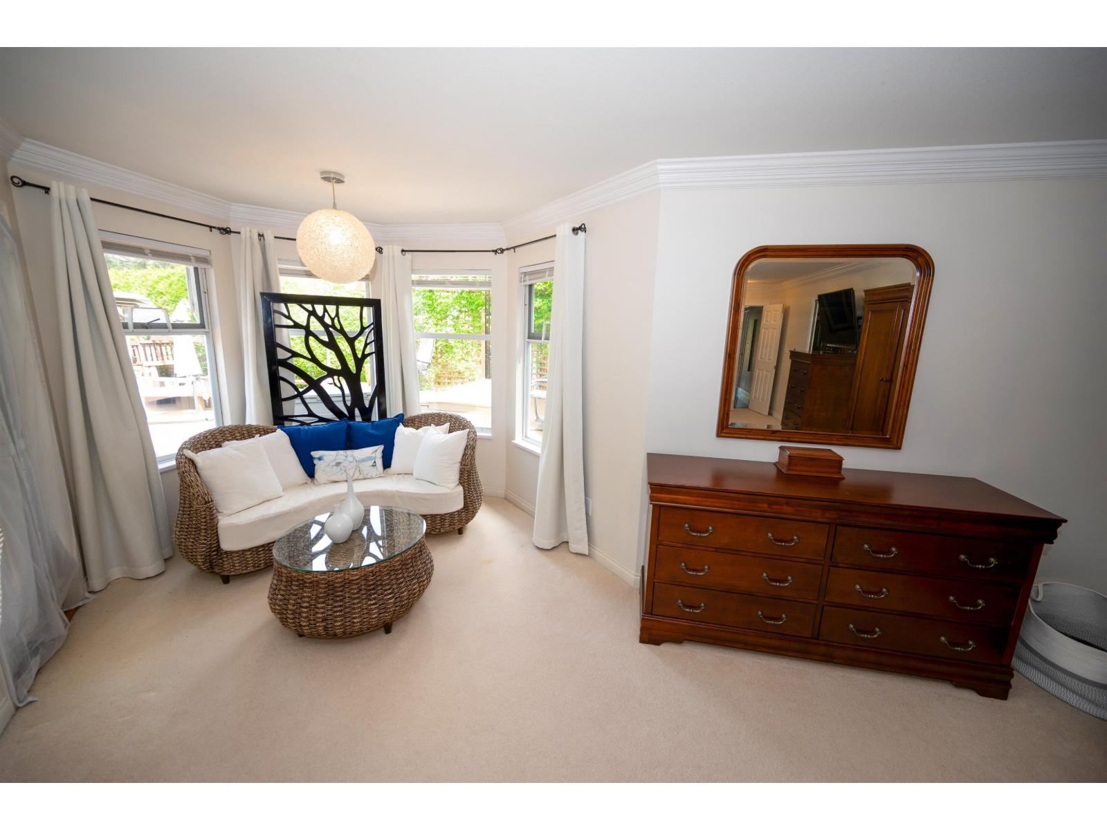 2750 165 Street Property Photo 25