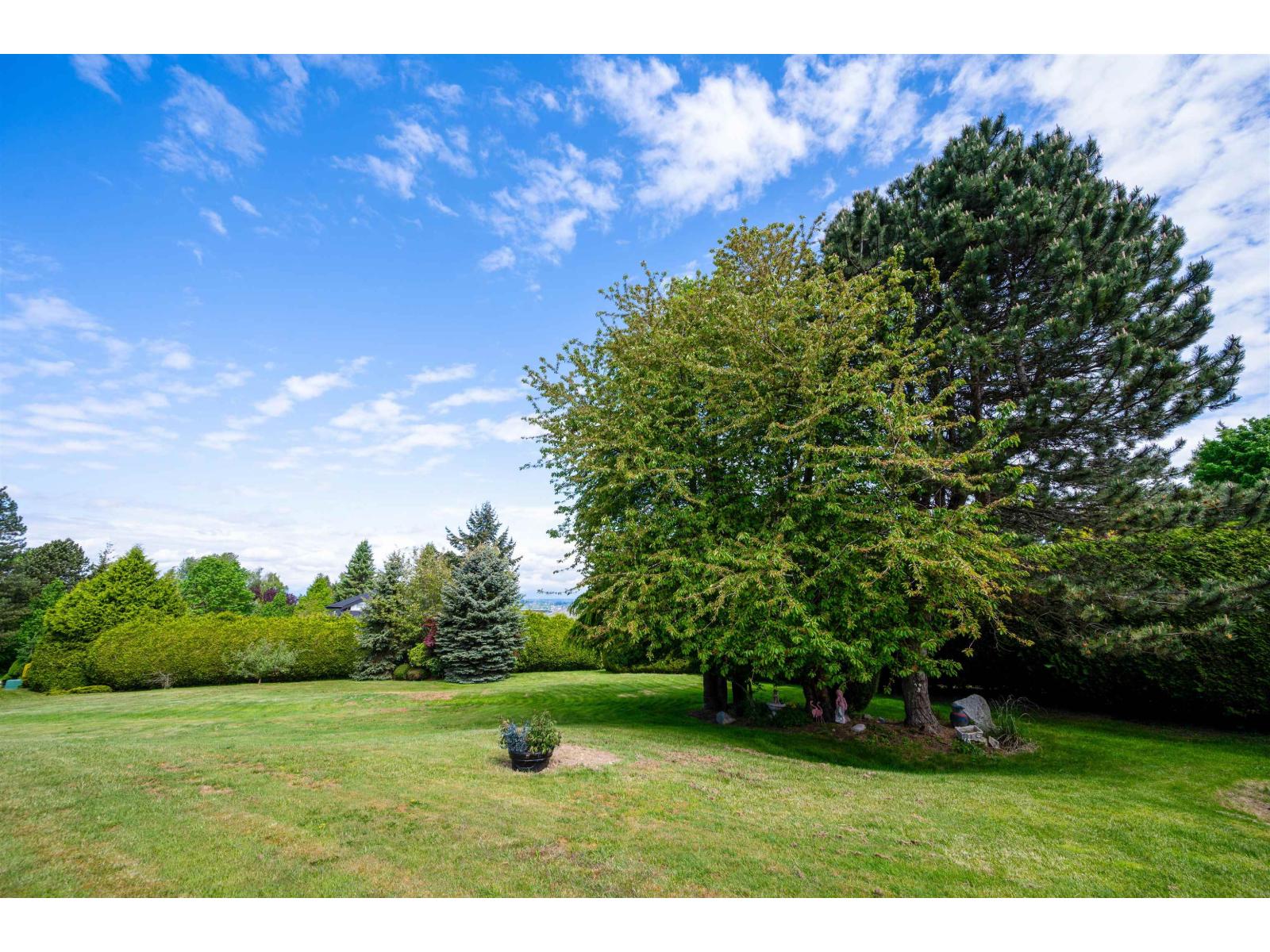 2750 165 Street Property Photo 40