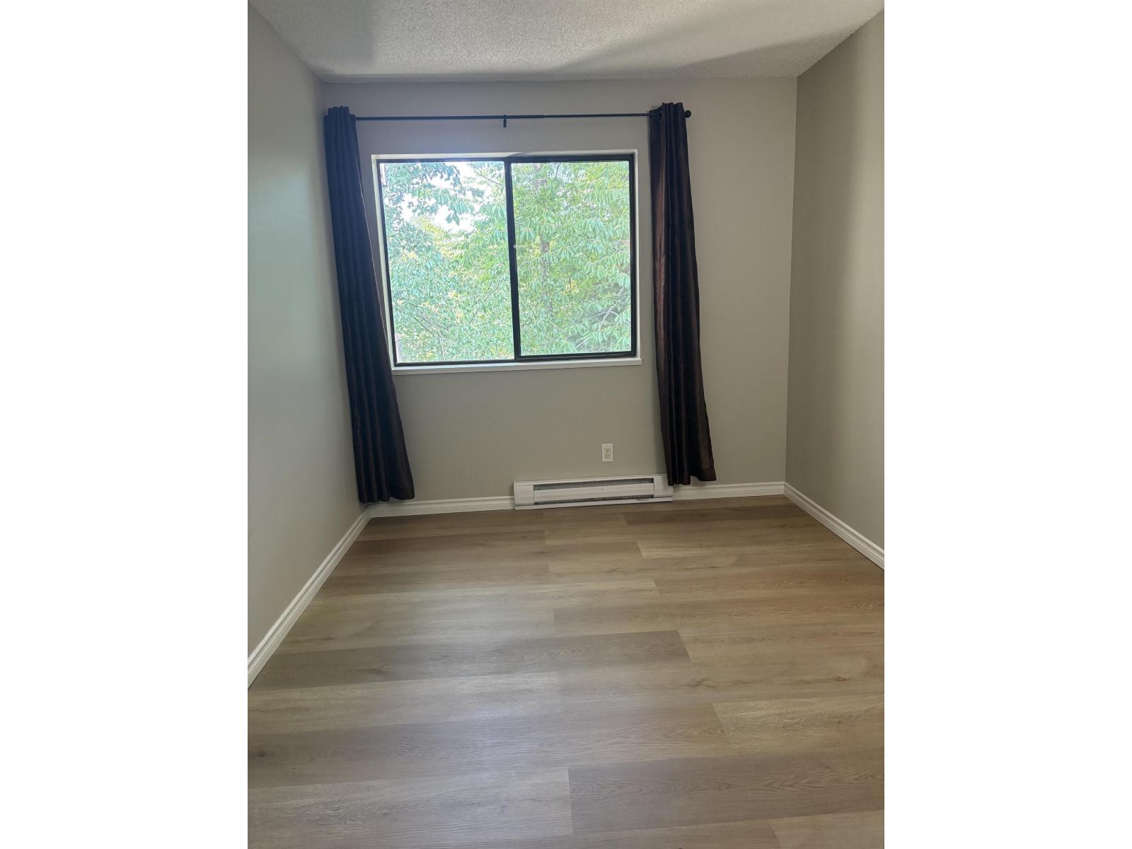 405 10560 154 Street Property Photo 14
