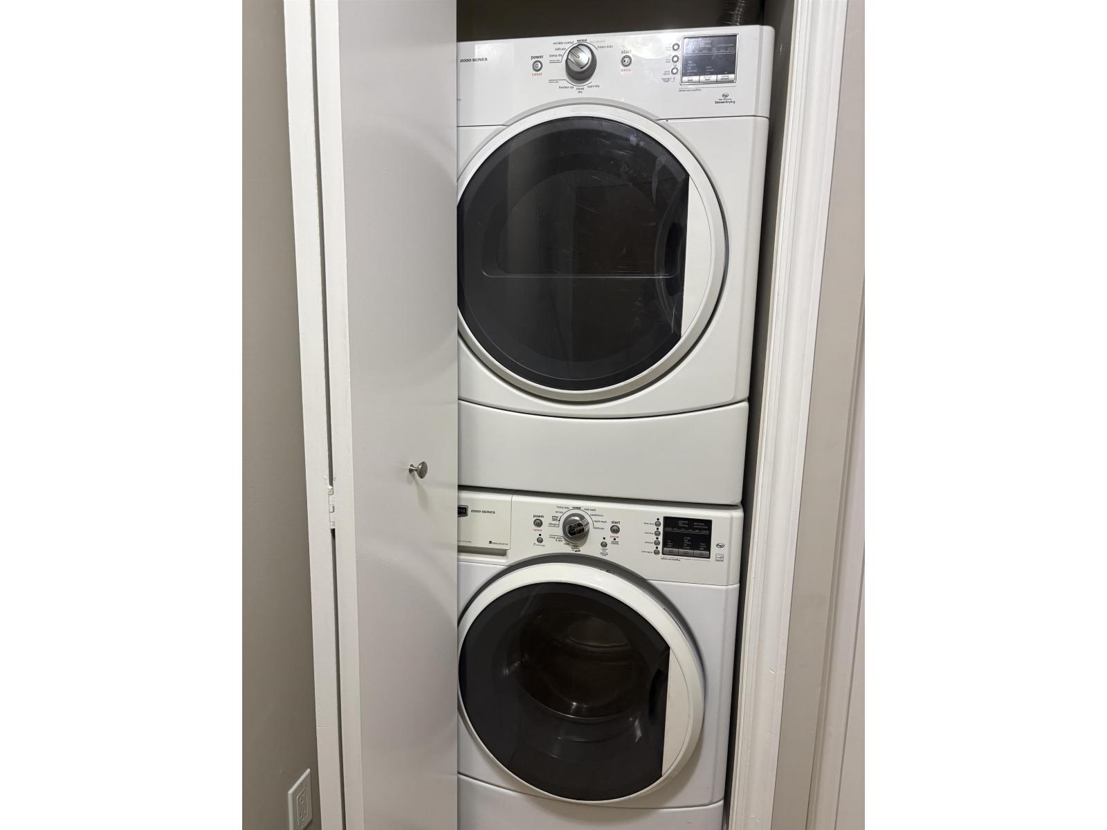 405 10560 154 Street Property Photo 17