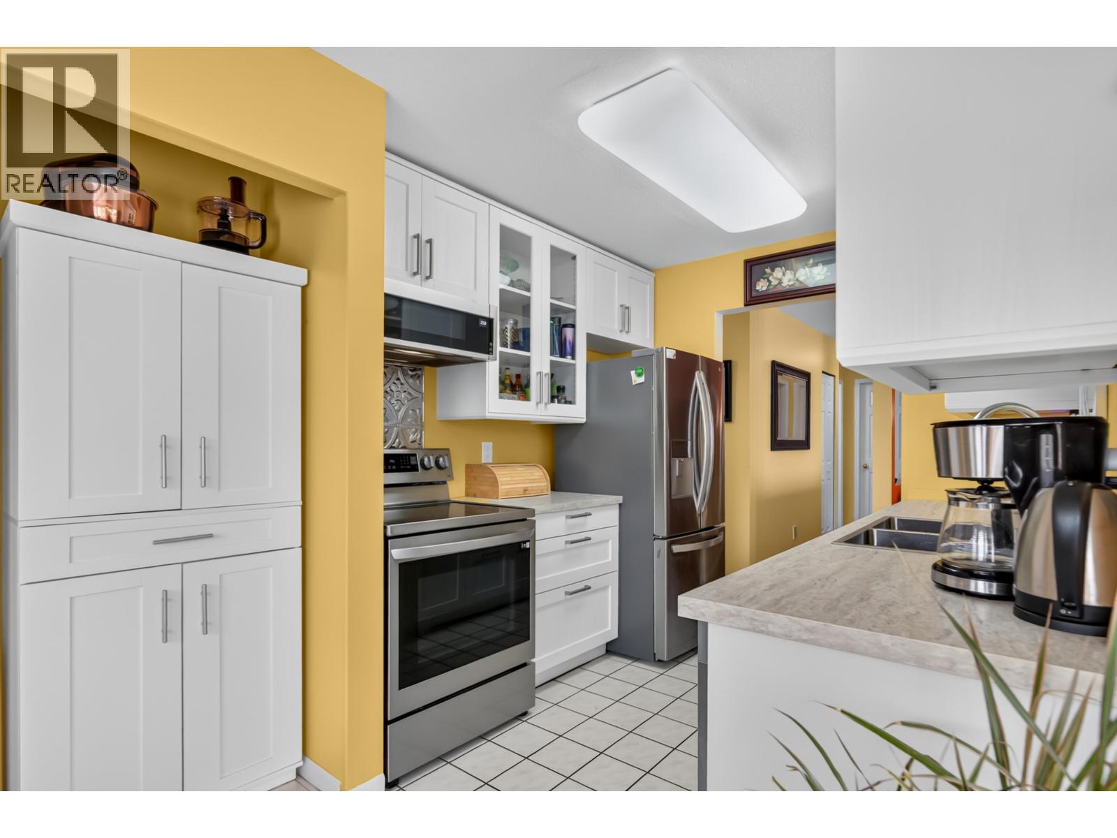 34 12296 224 Street Property Photo 8