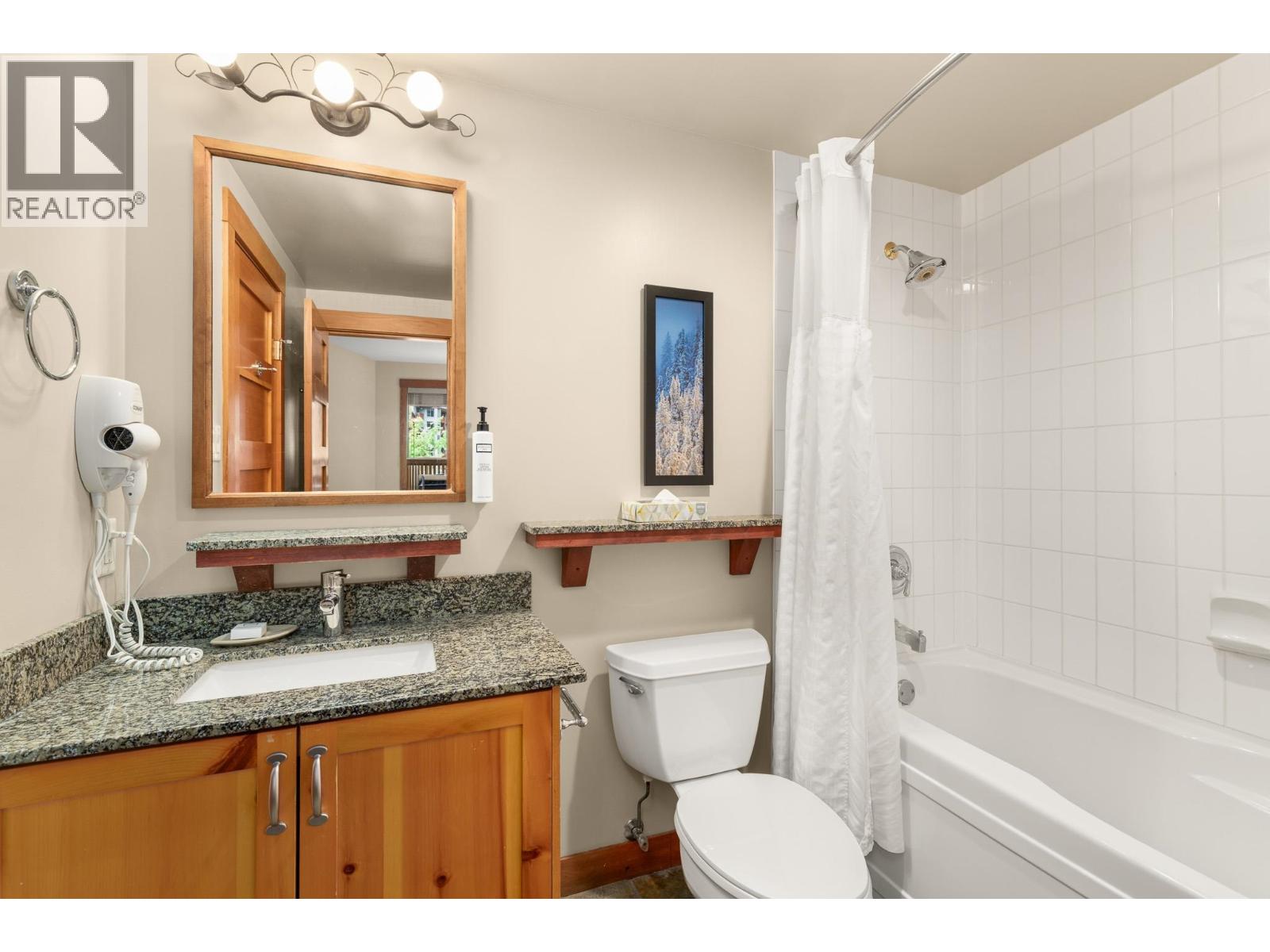 323c 2036 London Lane Property Photo 17