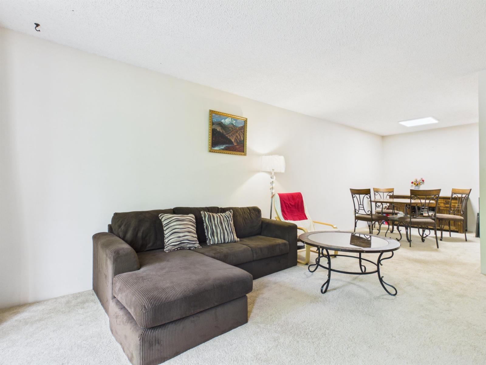 313 10644 151a Street Property Photo 11
