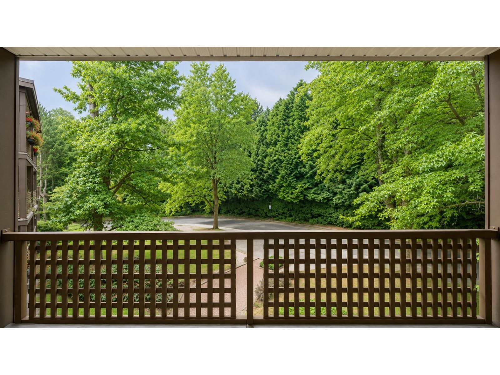 313 10644 151a Street Property Photo 20