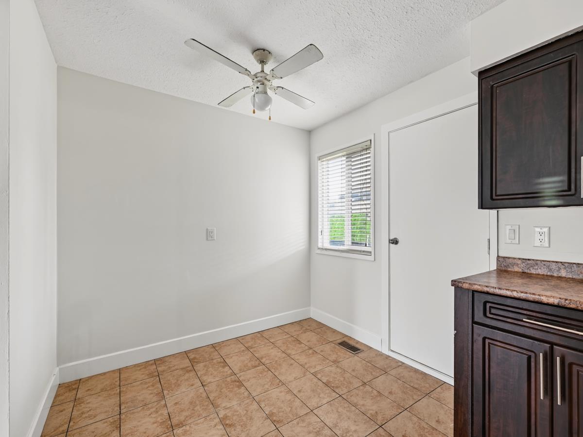 2068 Ridgeway Street Property Photo 8
