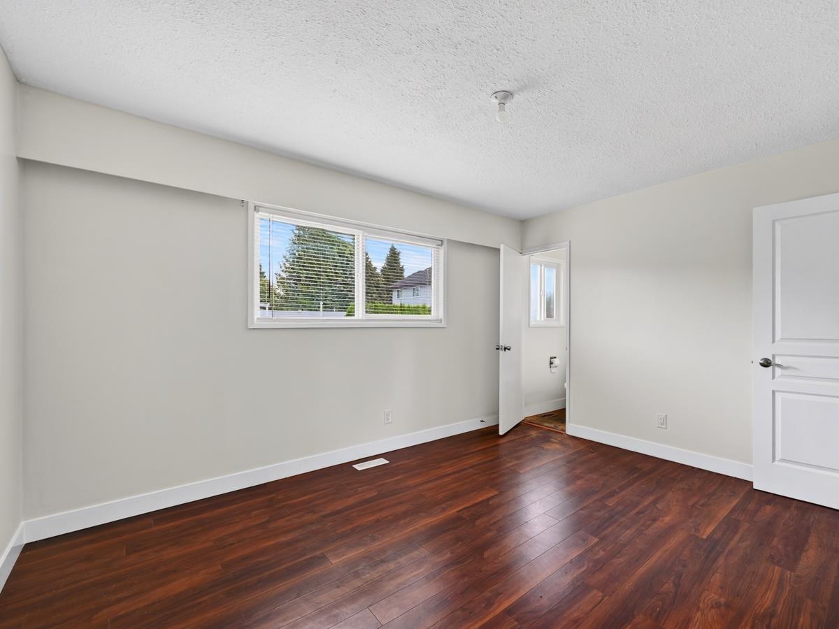 2068 Ridgeway Street Property Photo 9
