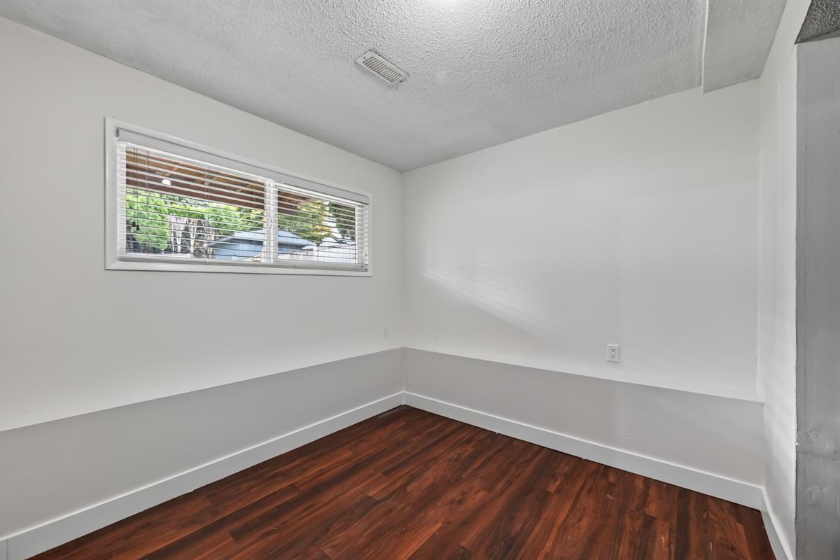 2068 Ridgeway Street Property Photo 23