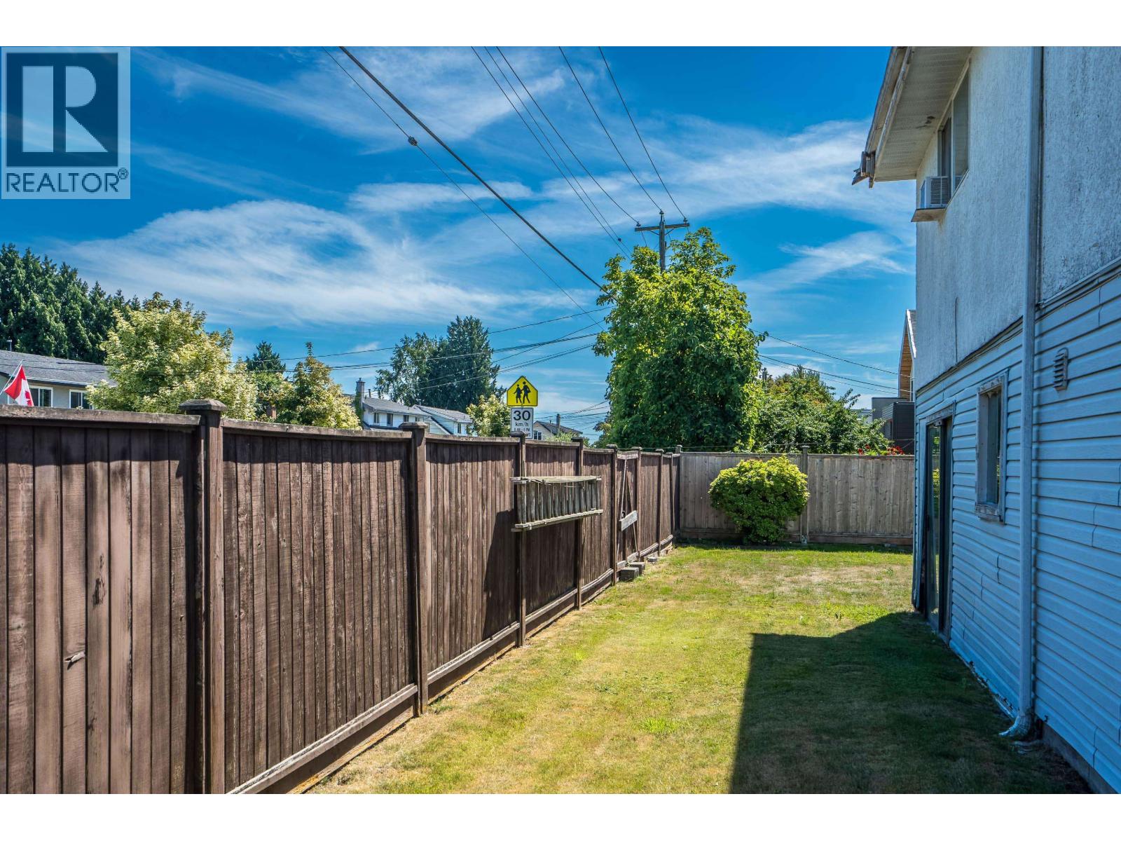 4630 44b Avenue Property Photo 28