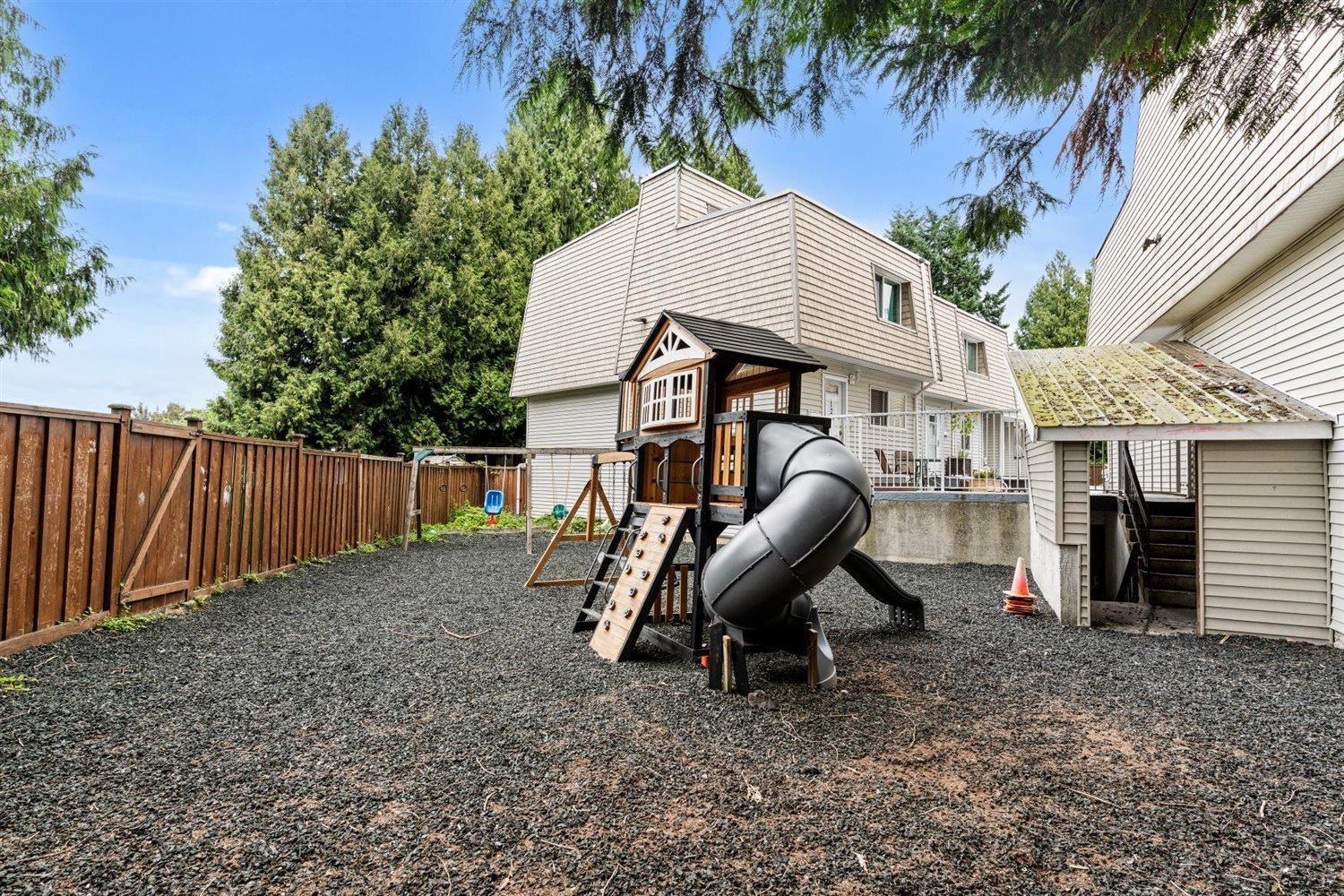 4 33293 E Bourquin Crescent Property Photo 29