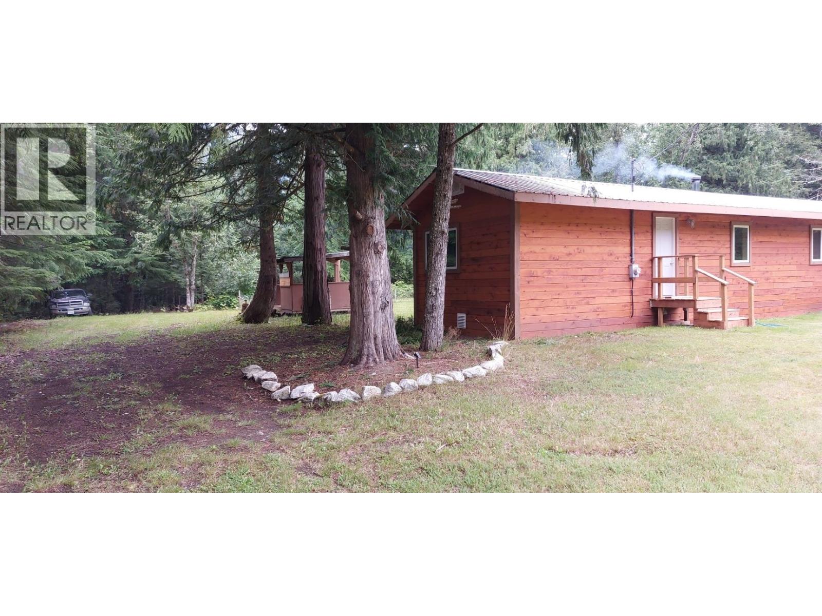 520 Tonquin Road Property Photo 6