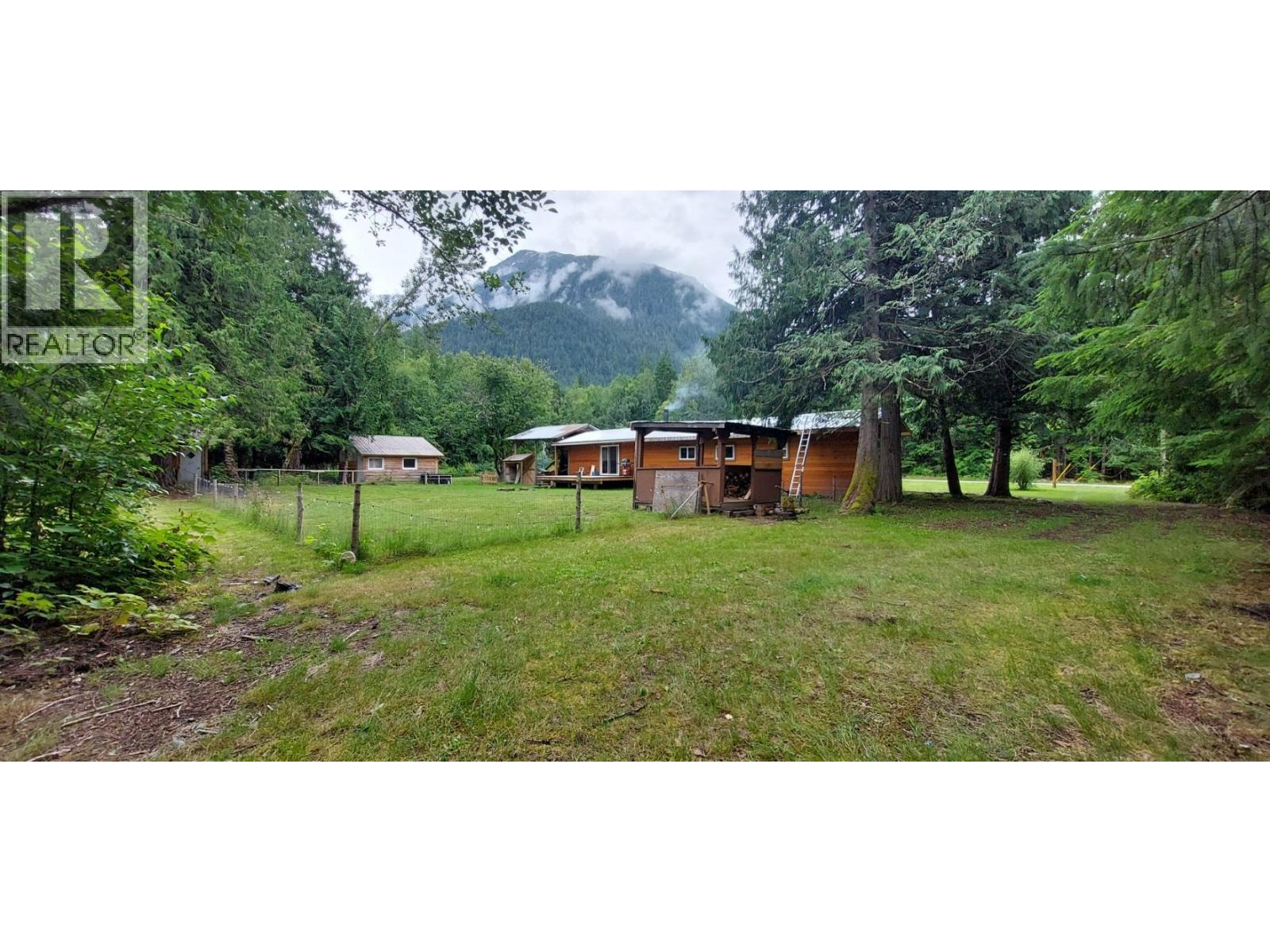 520 Tonquin Road Property Photo 7