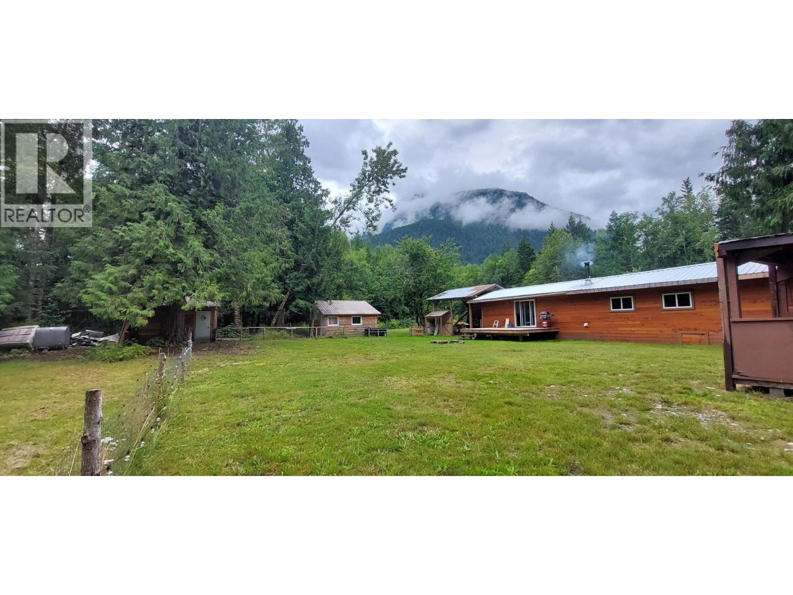 520 Tonquin Road Property Photo 15