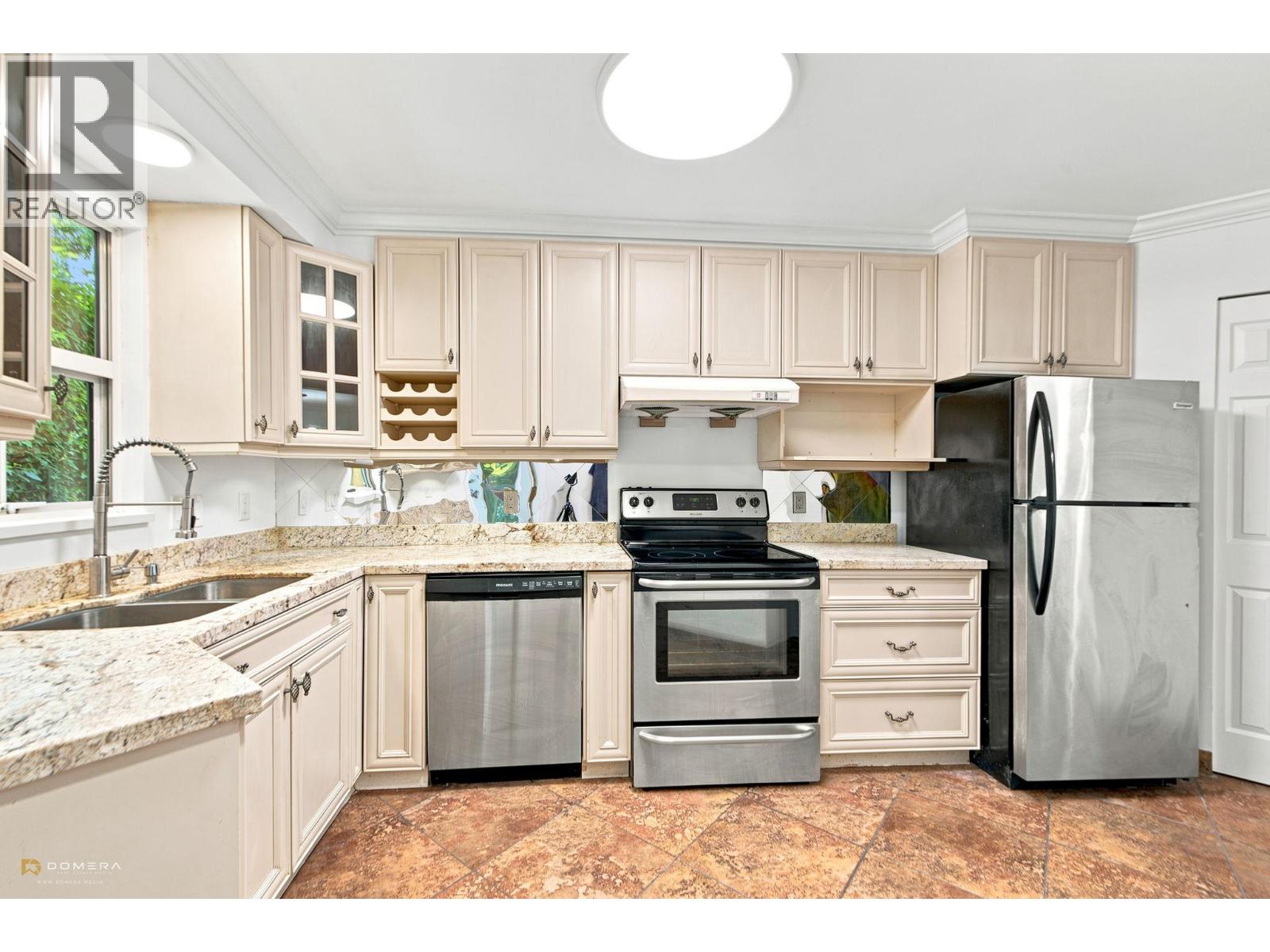 116 2990 Princess Crescent Property Photo 7