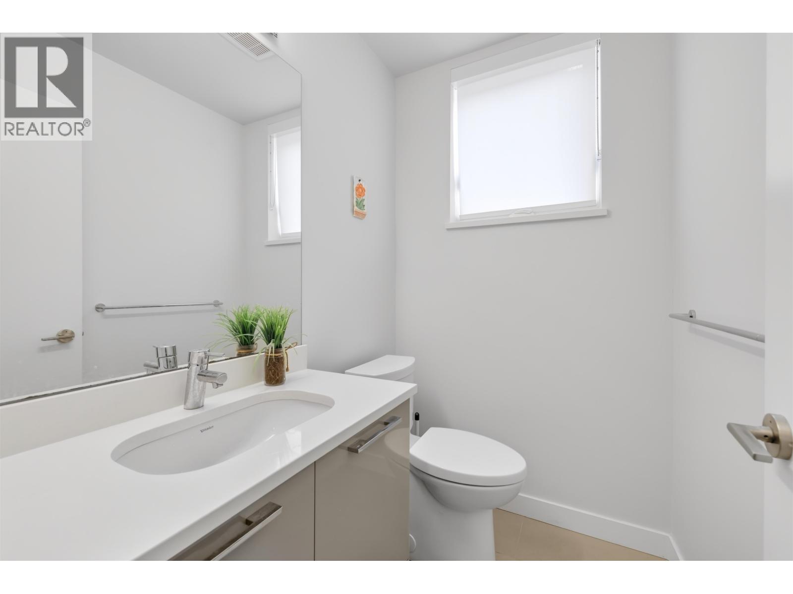 80 10199 River Drive Property Photo 14