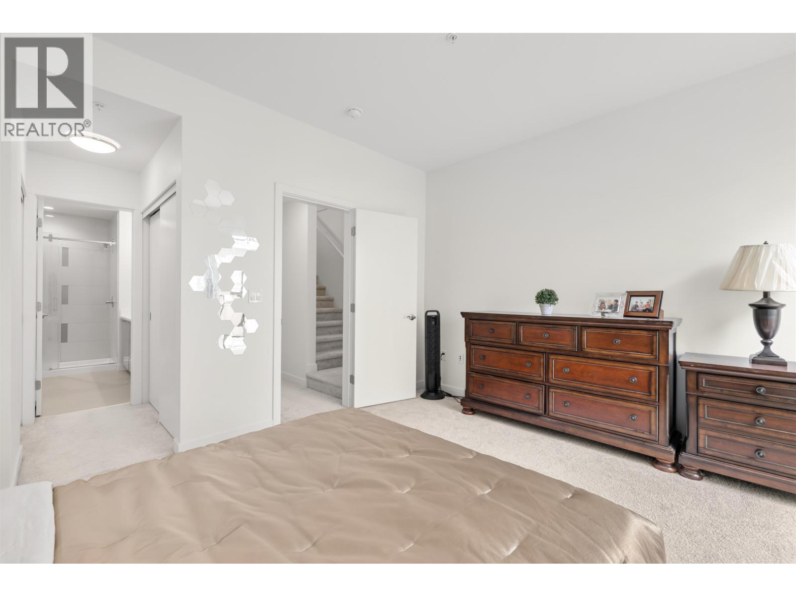 80 10199 River Drive Property Photo 17