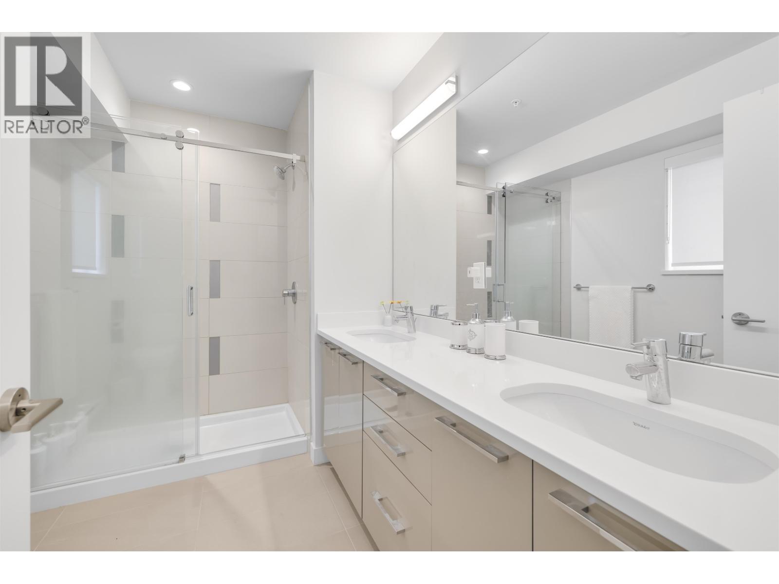 80 10199 River Drive Property Photo 18