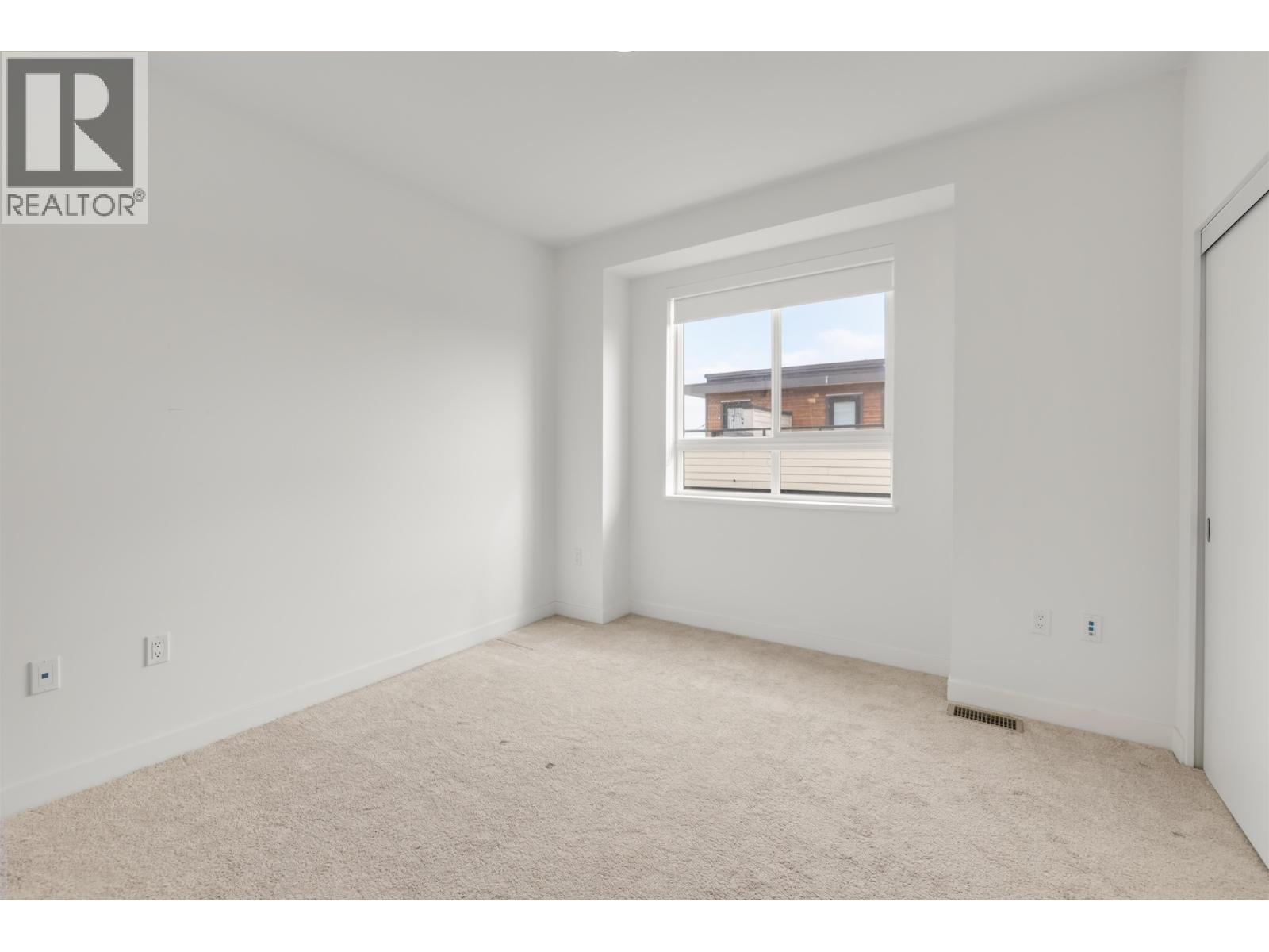 80 10199 River Drive Property Photo 24