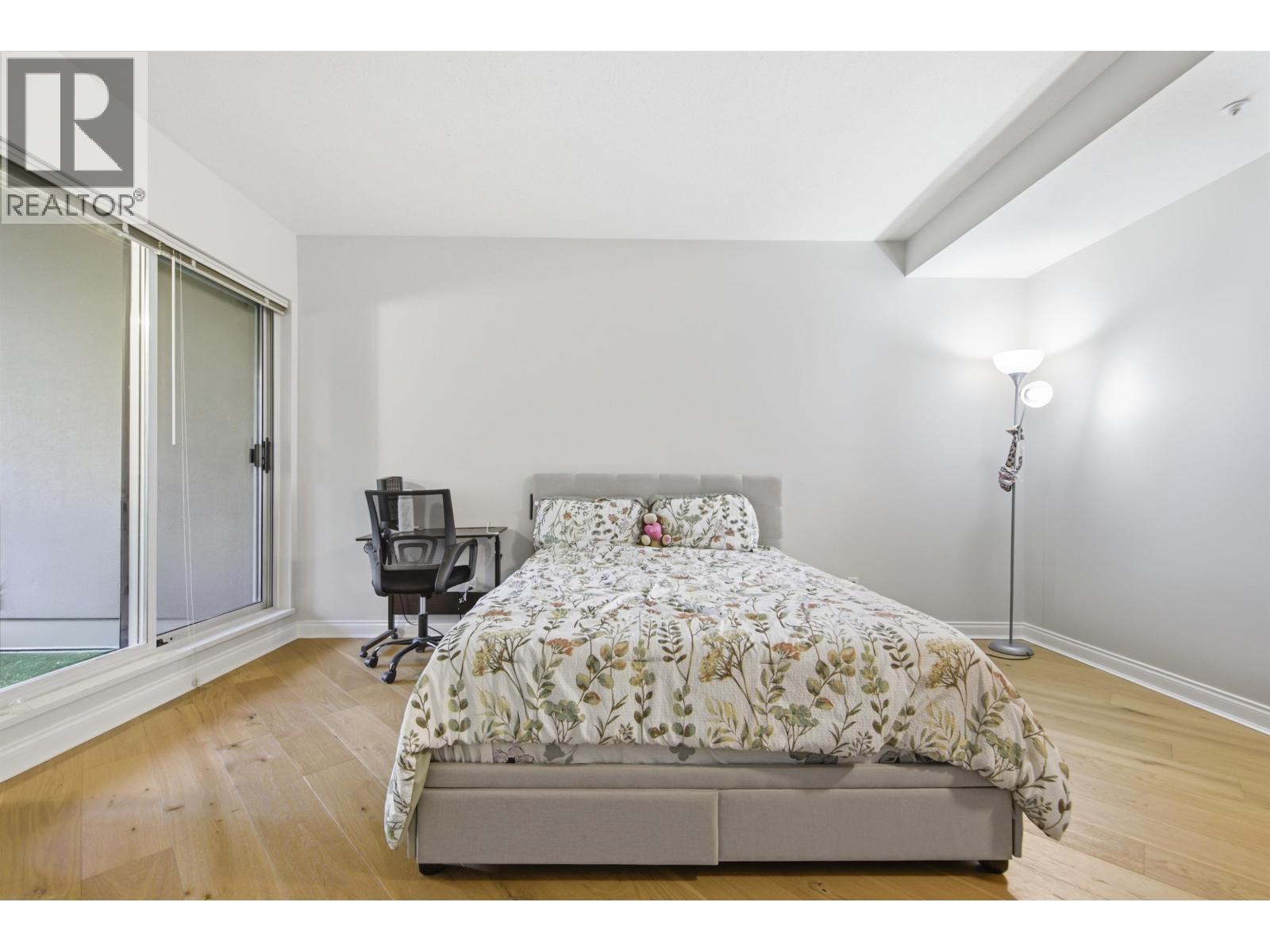 105 5735 Hampton Place Property Photo 8