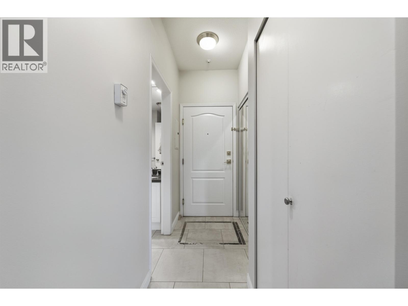105 5735 Hampton Place Property Photo 13