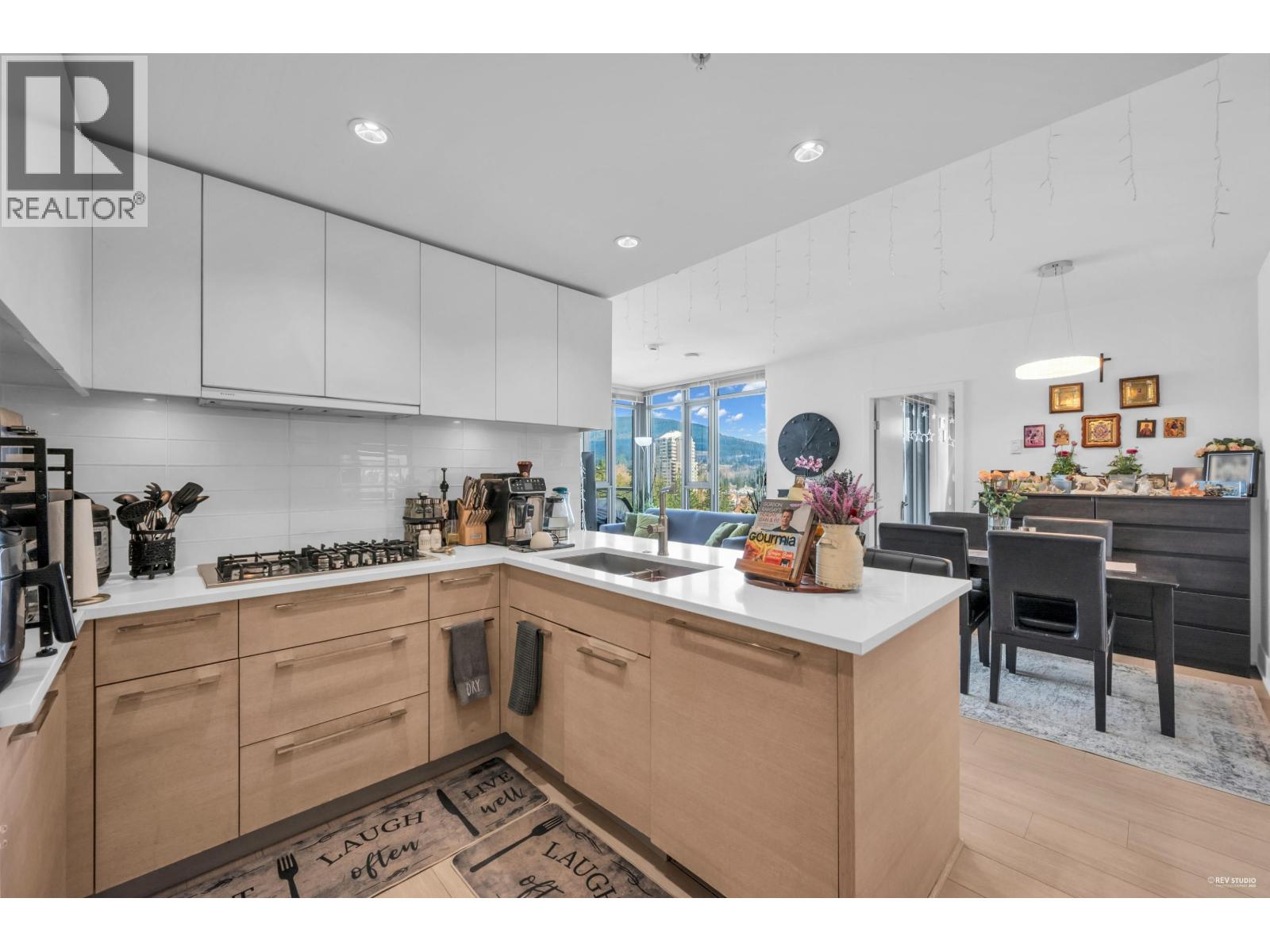 1807 1188 Pinetree Way Property Photo 6