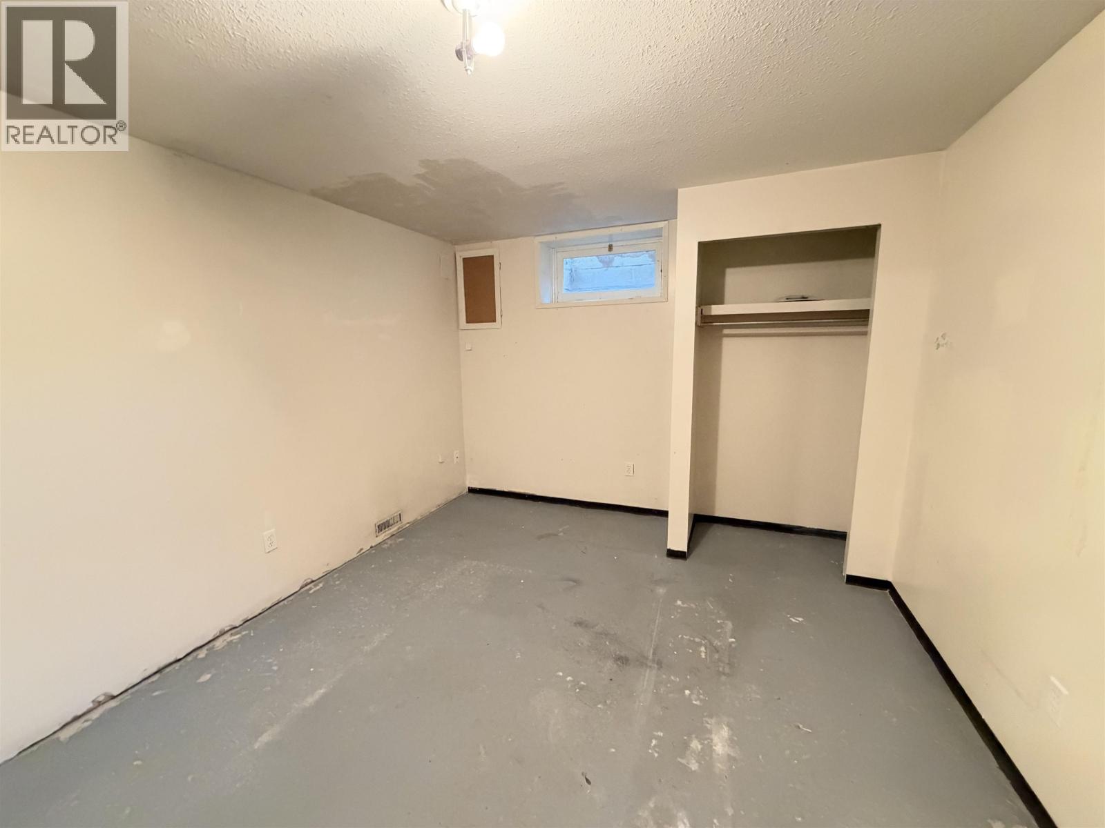 295 N Moffat Street Property Photo 14