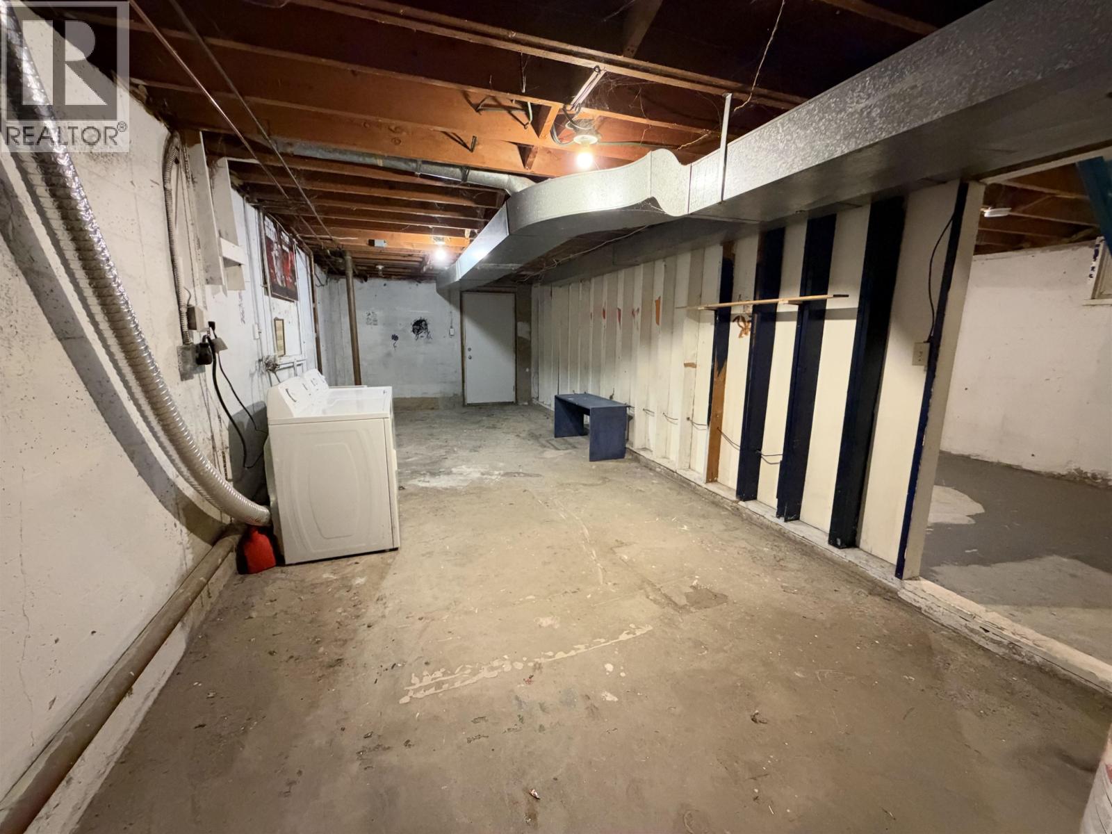 295 N Moffat Street Property Photo 17