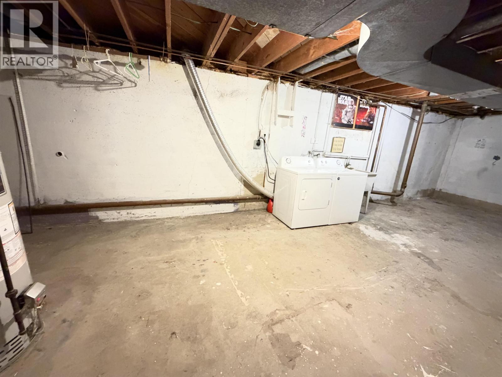 295 N Moffat Street Property Photo 18