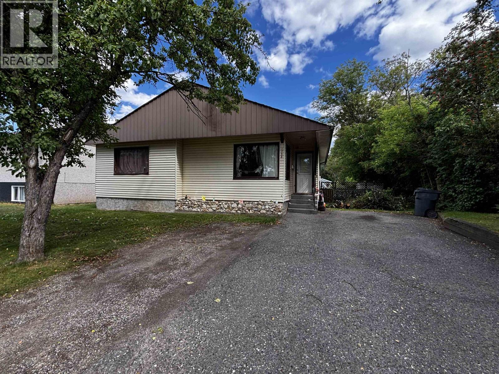 1758 Kenwood Street Property Photo 2