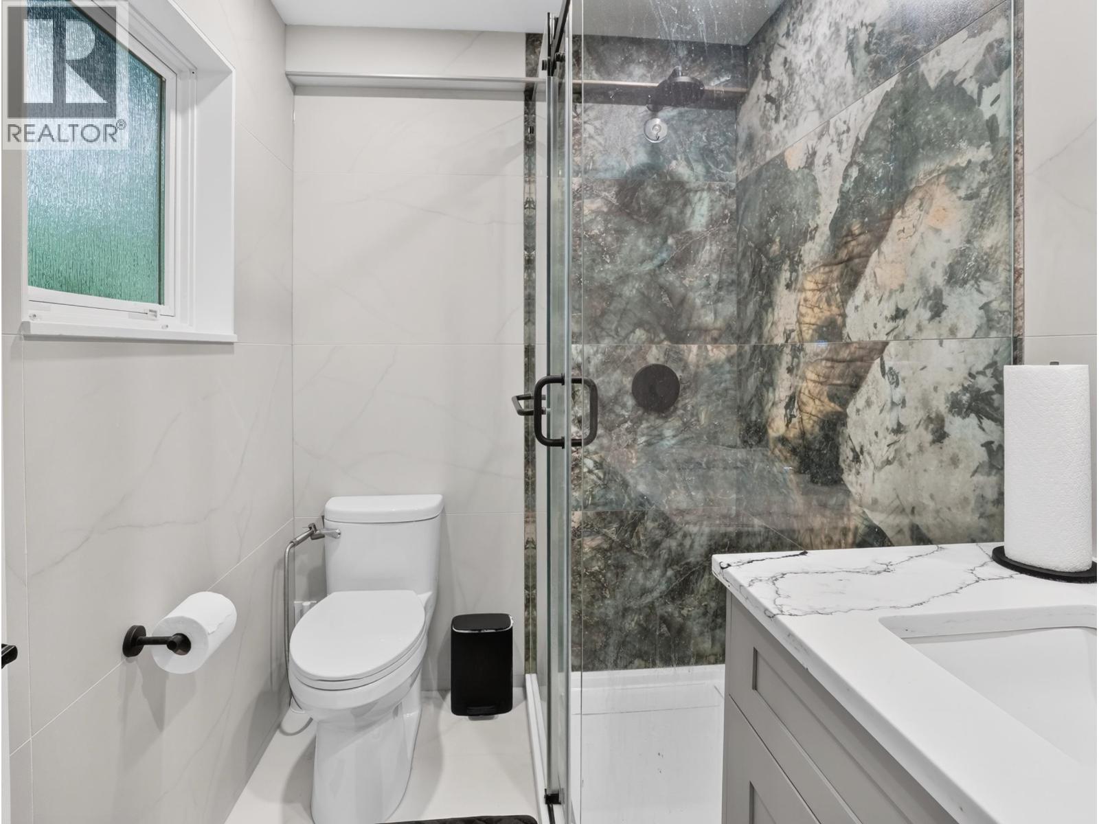 3570 Lonsdale Avenue Property Photo 17