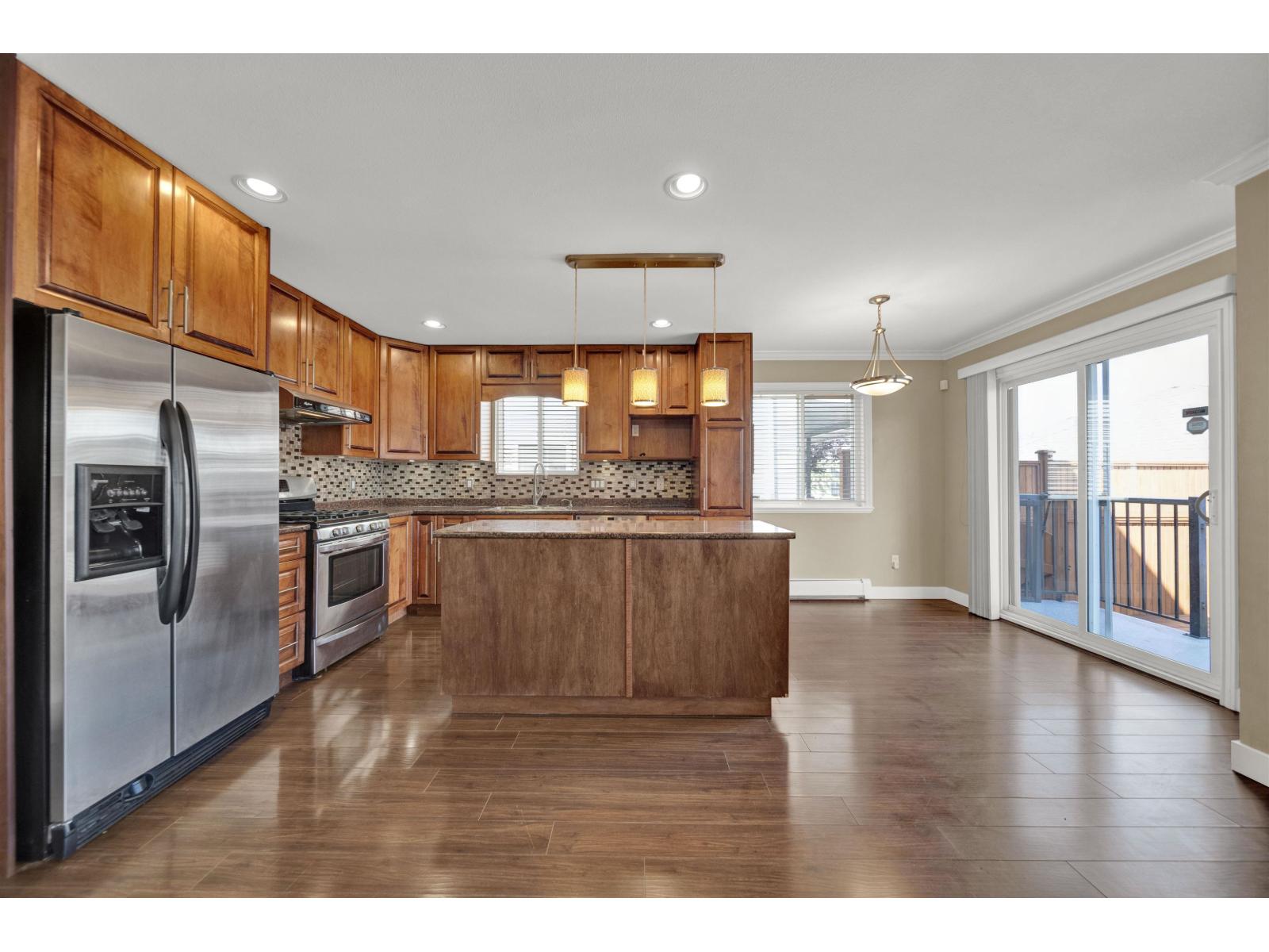 16773 63 Avenue Property Photo 4