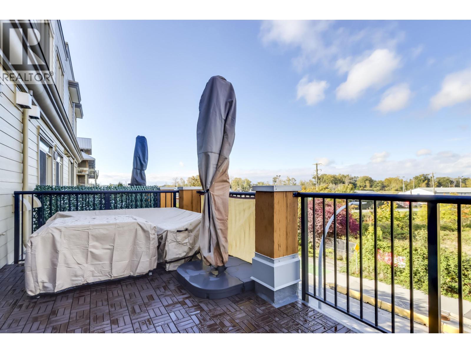 209 6077 London Road Property Photo 8