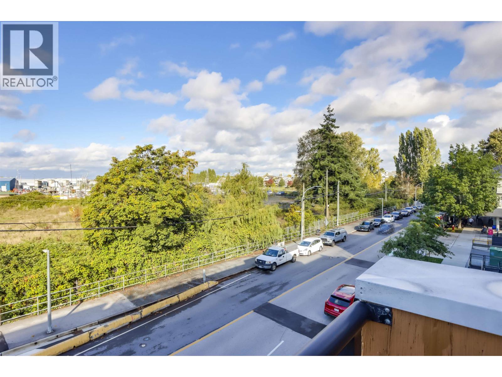 209 6077 London Road Property Photo 10