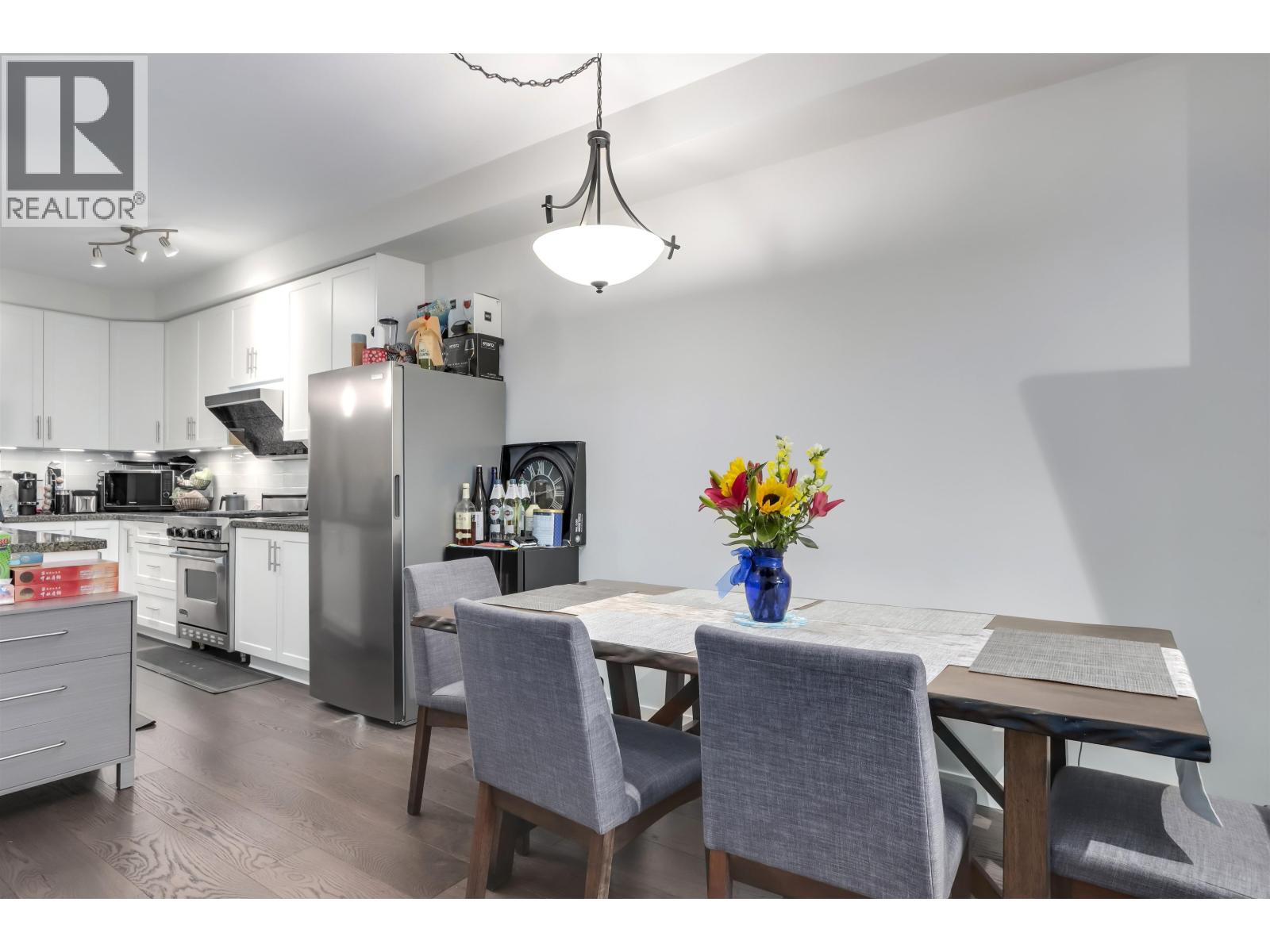 209 6077 London Road Property Photo 14