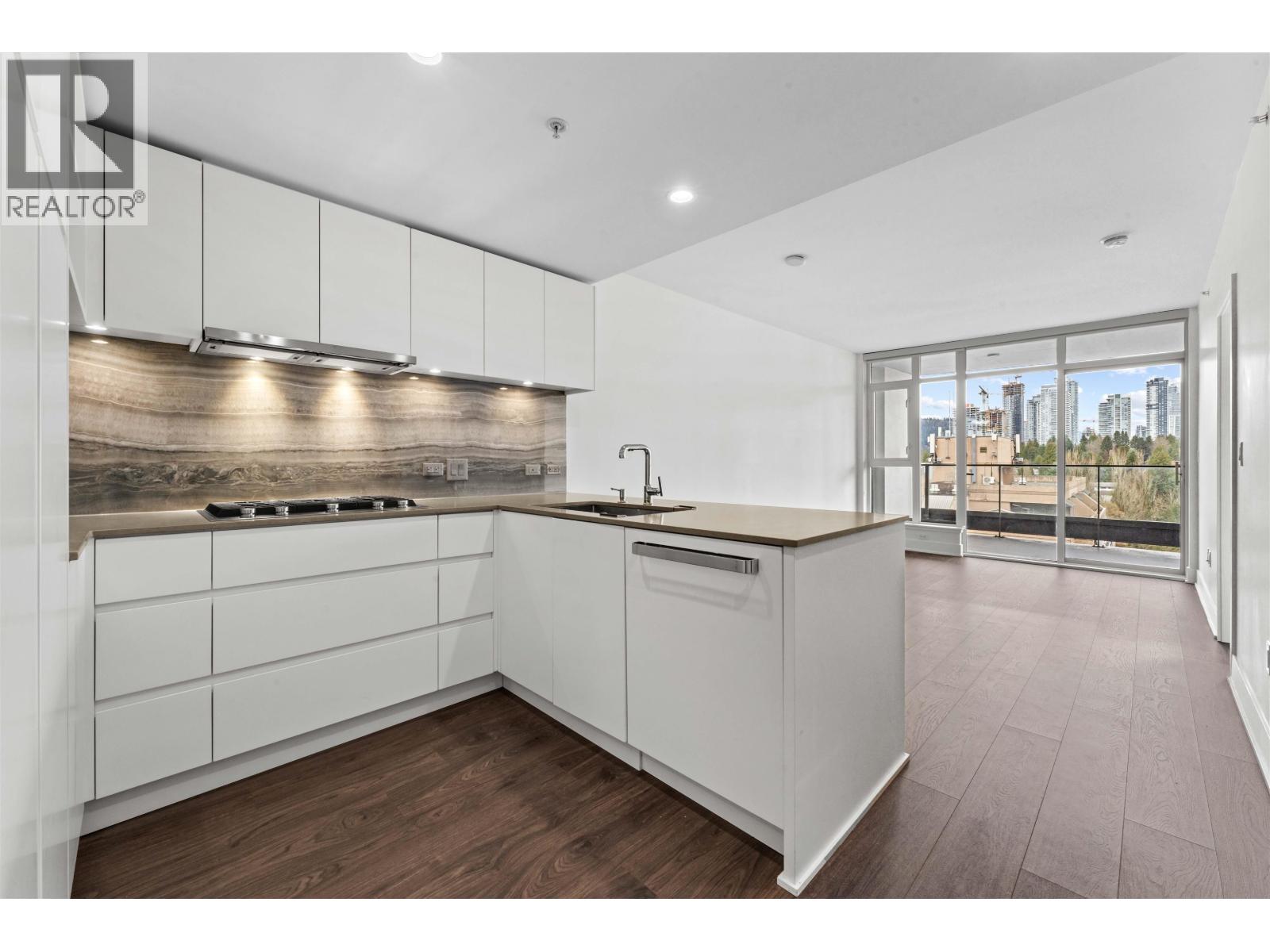 1301 450 Westview Street Property Photo 2