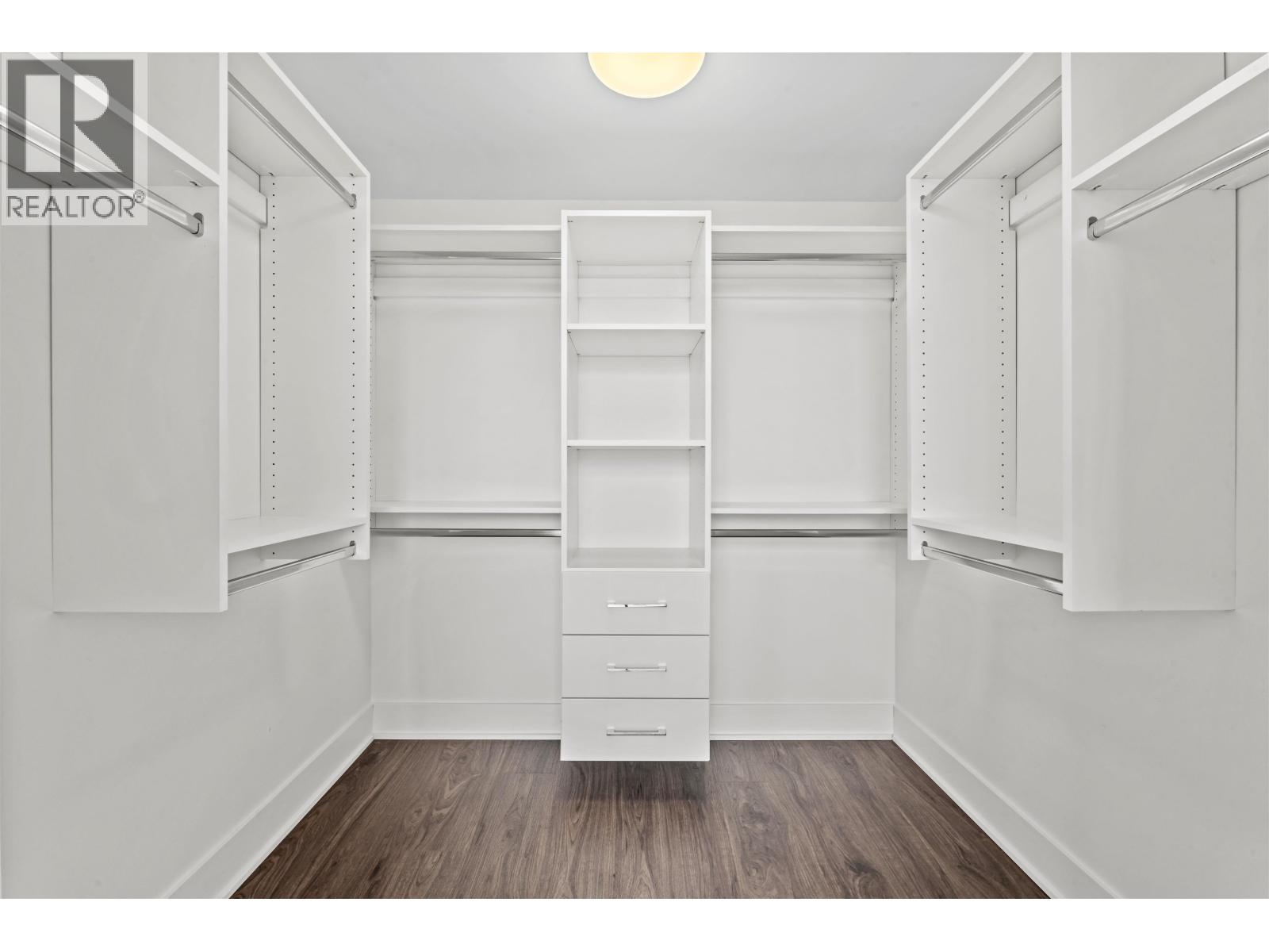 1301 450 Westview Street Property Photo 10