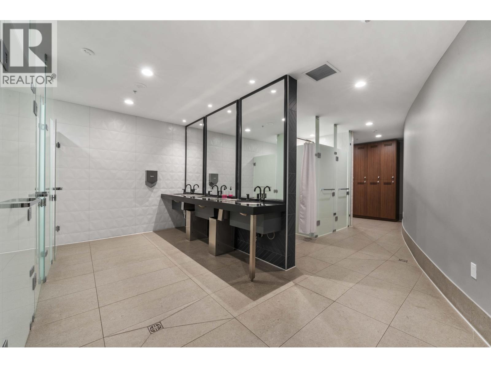 1301 450 Westview Street Property Photo 24